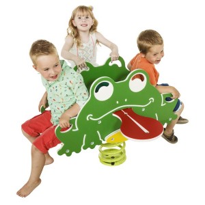 Bujak żaba z dziećmi