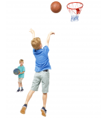 Dzieci grające w koszykówkę